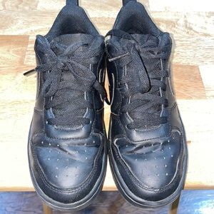 Boys black air force one sneakers slightly worn lots of life left in them.Size 4